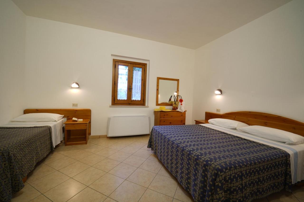 Villaggio Torre Ruffa Robinson Capo Vaticano Exterior foto
